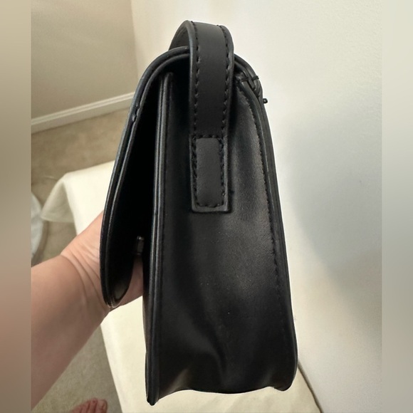 Street Level Crossbody EUC - Picture 5 of 7